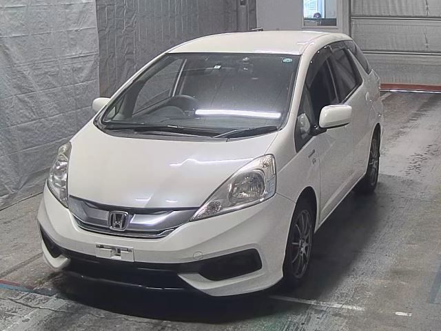 859 Honda Fit shuttle GP2 2013 г. (HERO)